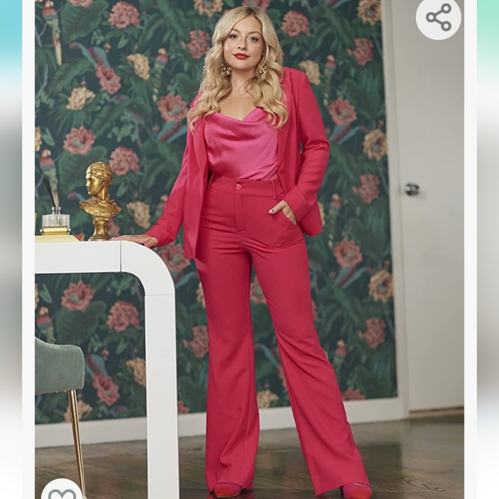 The Drop Women's Fuschia High Waisted Flared Pants by @rachmartino